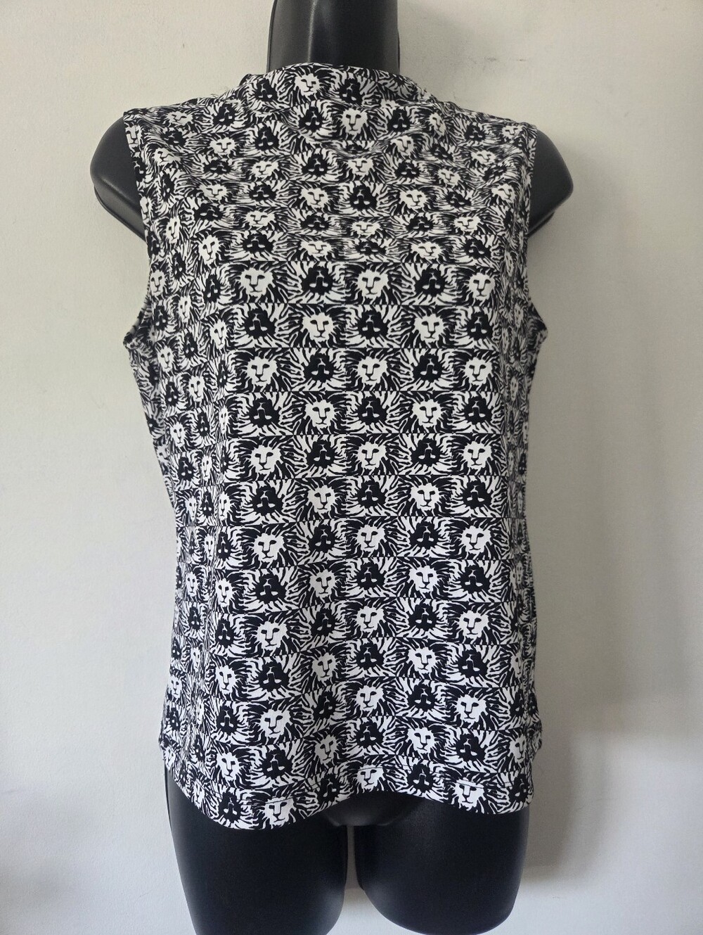 Anne Klein Lion Motif Print Top